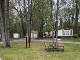 2245 Edgewood, Farwell, MI 48622