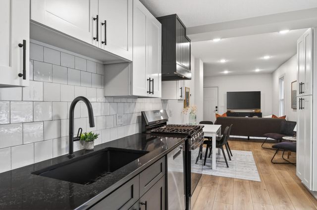 419 Fillmore Street NE, Minneapolis, MN 55413