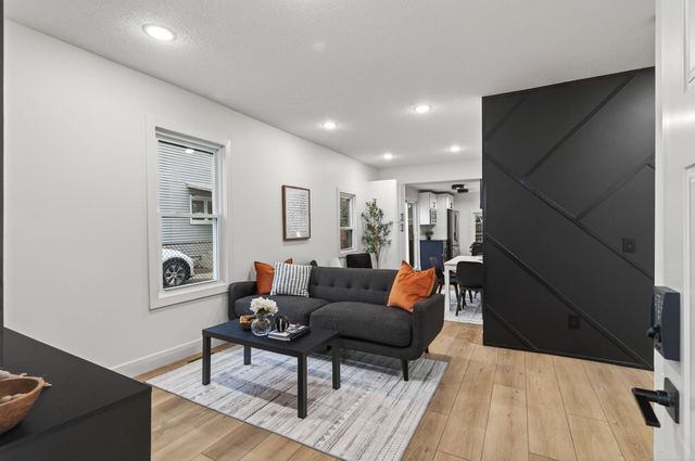 419 Fillmore Street NE, Minneapolis, MN 55413