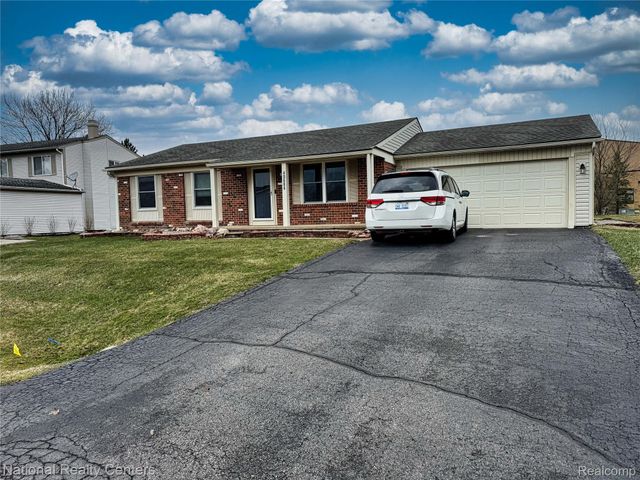 40684 Village Wood Road, Novi, MI 48375