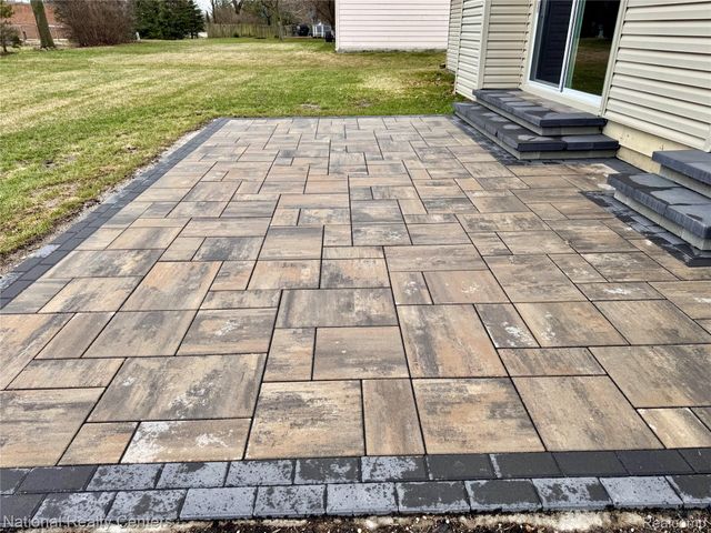 40684 Village Wood Road, Novi, MI 48375