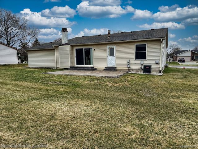 40684 Village Wood Road, Novi, MI 48375