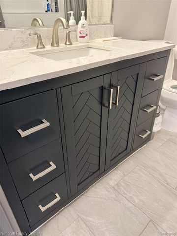 40684 Village Wood Road, Novi, MI 48375