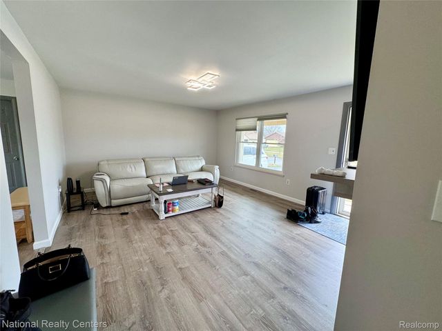 40684 Village Wood Road, Novi, MI 48375