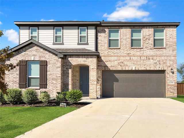 1200 Lancaster Drive, Justin, TX 76247