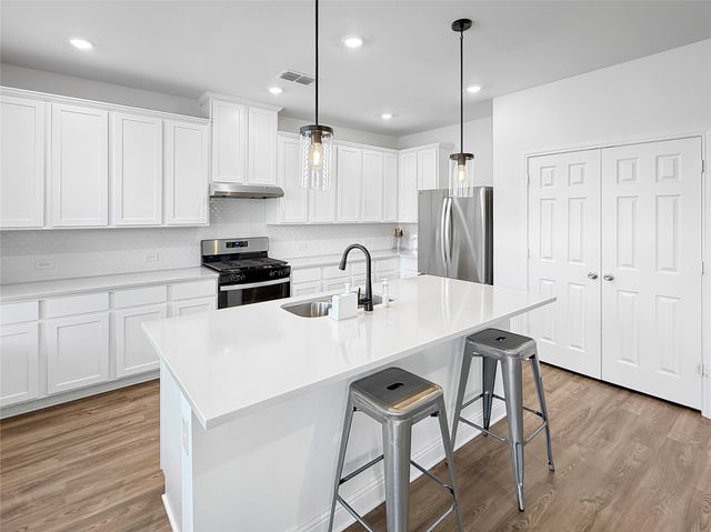 1200 Lancaster Drive, Justin, TX 76247