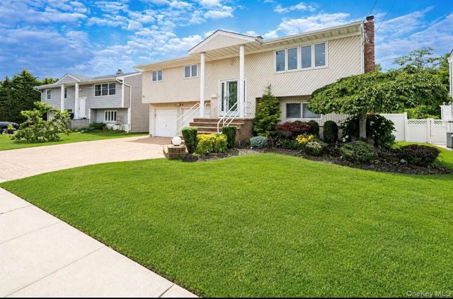 3824 Illona Lane, Oceanside, NY 11572