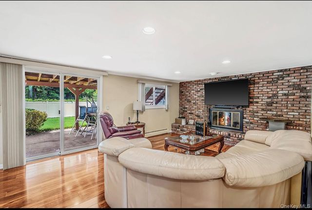 3824 Illona Lane, Oceanside, NY 11572