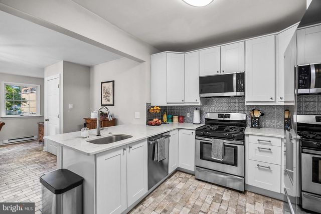 410 W FRANKLIN AVE, Collingswood, NJ 08107