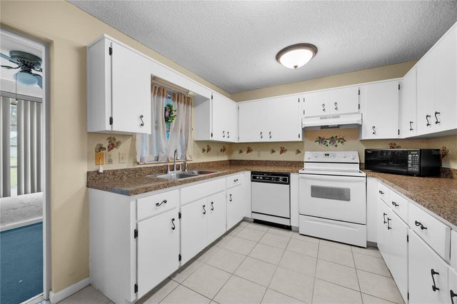 8400 SW 90TH STREET D, Ocala, FL 34481