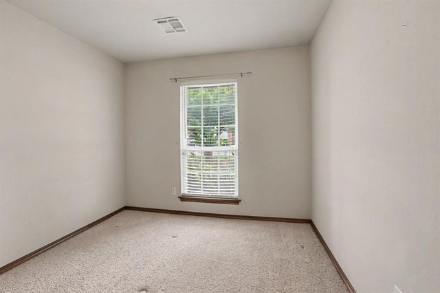 3825 Pamela Lane, Yukon, OK 73099