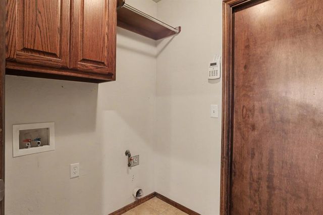3825 Pamela Lane, Yukon, OK 73099