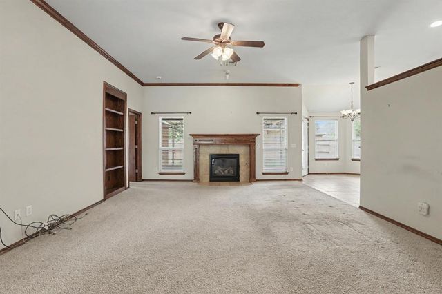 3825 Pamela Lane, Yukon, OK 73099