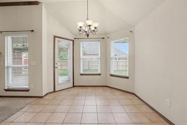 3825 Pamela Lane, Yukon, OK 73099