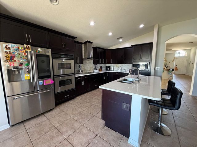 945 TRAMELLS TRAIL, Kissimmee, FL 34744