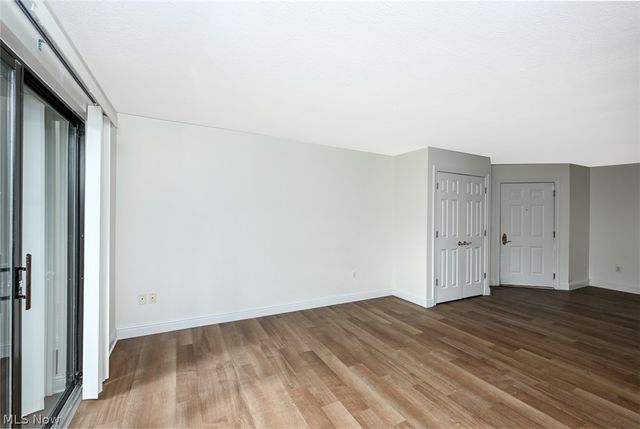 3800 Rosemont Boulevard 107D, Fairlawn, OH 44333
