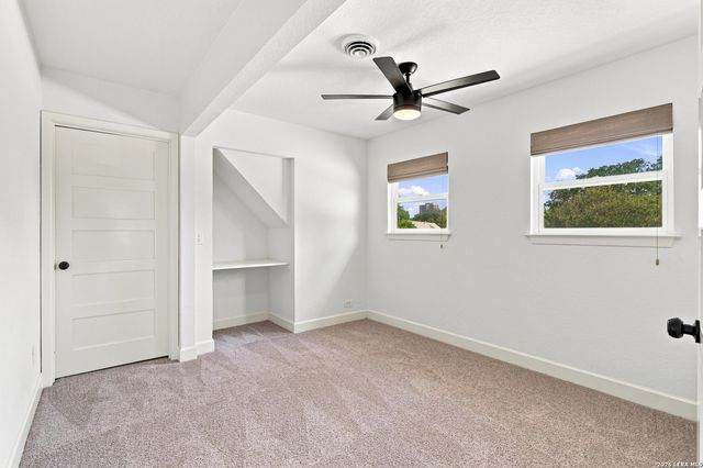 209 DANDELION LN, Castle Hills, TX 78213