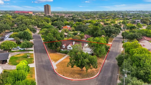 209 DANDELION LN, Castle Hills, TX 78213