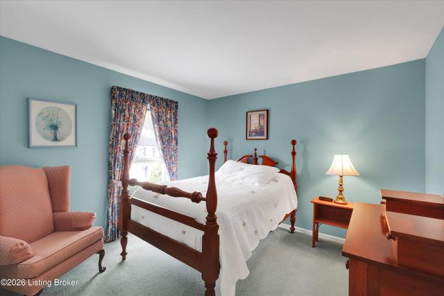 513 Cheskirk Pl, Louisville, KY 40243