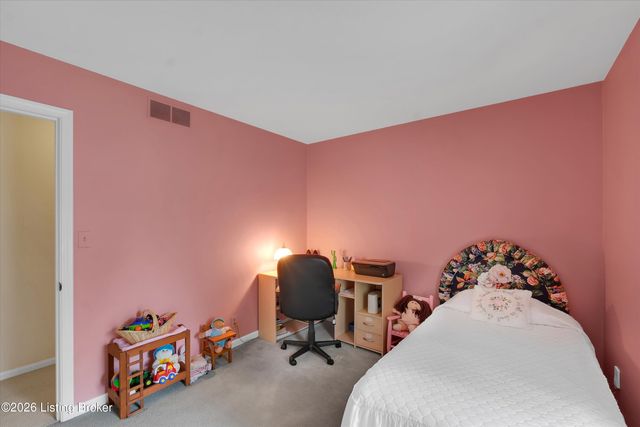 513 Cheskirk Pl, Louisville, KY 40243
