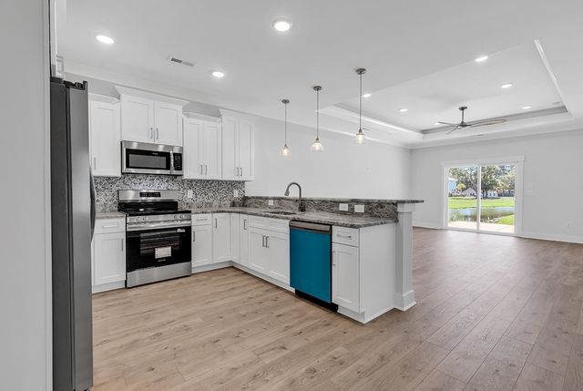 72 Hallandale Lane Right, Murrells Inlet, SC 29576