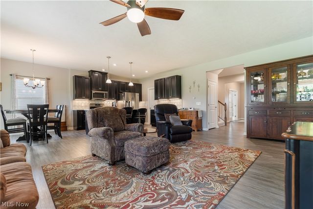 5810 Quarry Lake Drive SE, East Canton, OH 44730