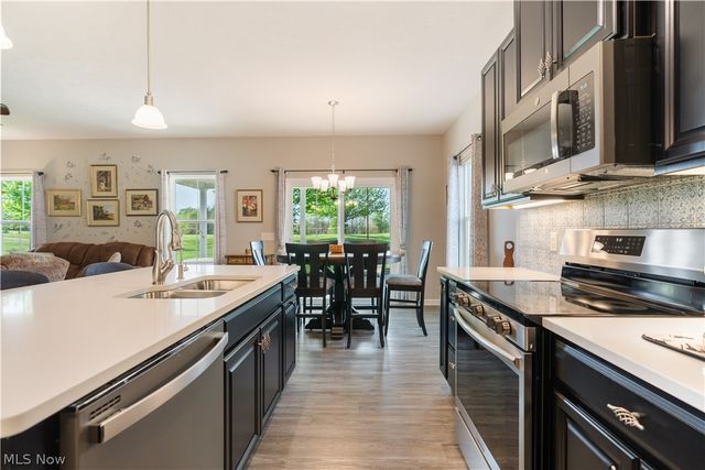 5810 Quarry Lake Drive SE, East Canton, OH 44730