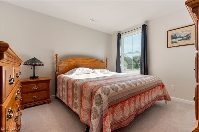 5810 Quarry Lake Drive SE, East Canton, OH 44730
