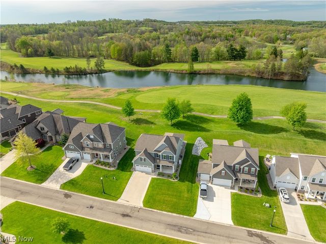 5810 Quarry Lake Drive SE, East Canton, OH 44730