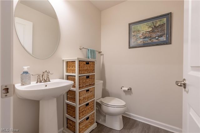 5810 Quarry Lake Drive SE, East Canton, OH 44730