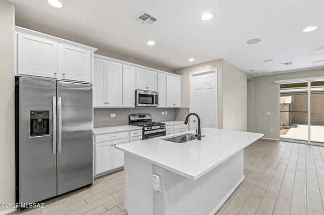 12101 E Ryscott Circle, Vail, AZ 85641