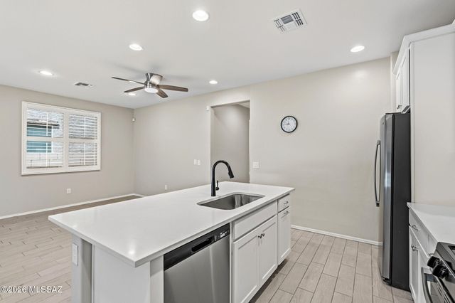 12101 E Ryscott Circle, Vail, AZ 85641