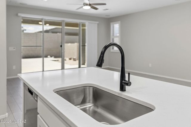 12101 E Ryscott Circle, Vail, AZ 85641