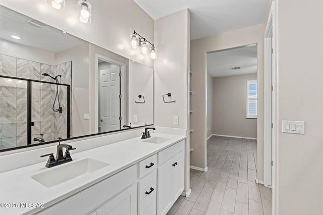 12101 E Ryscott Circle, Vail, AZ 85641