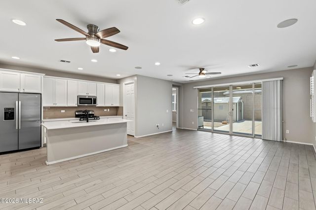 12101 E Ryscott Circle, Vail, AZ 85641