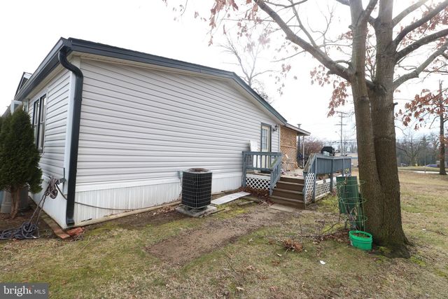 129 DAY COACH CIR, Middle River, MD 21220