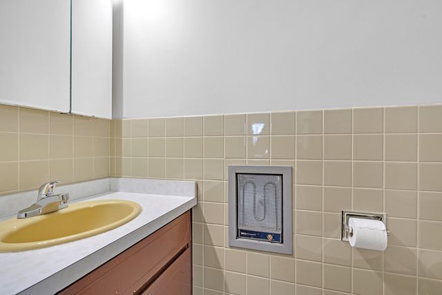 7830 W North Avenue 414, Elmwood Park, IL 60707