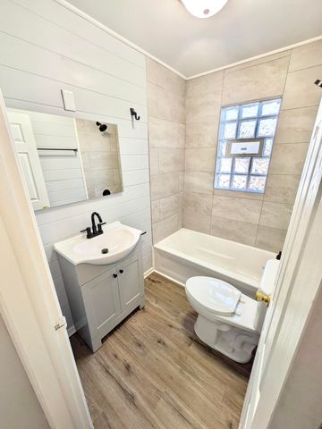 313 N Carroll Avenue, Michigan City, IN 46360