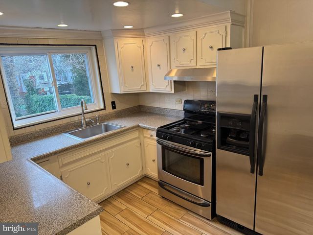 417 LAUREL RD, Lansdowne, PA 19050