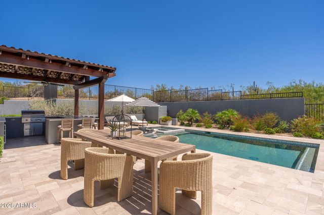 11306 E MONUMENT Drive, Scottsdale, AZ 85262