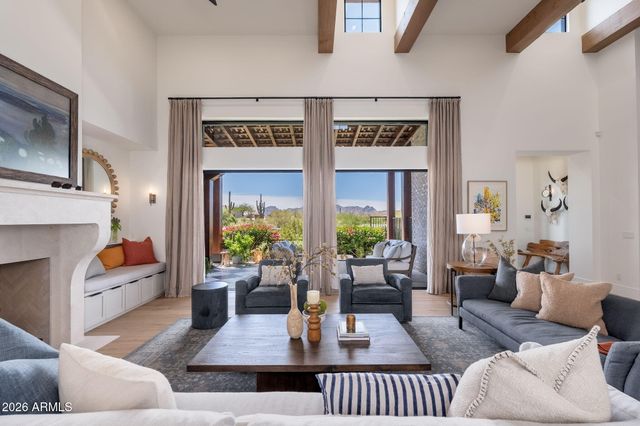 11306 E MONUMENT Drive, Scottsdale, AZ 85262