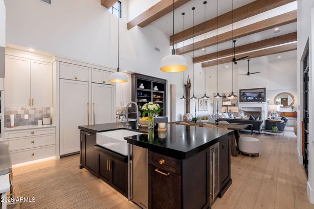 11306 E MONUMENT Drive, Scottsdale, AZ 85262