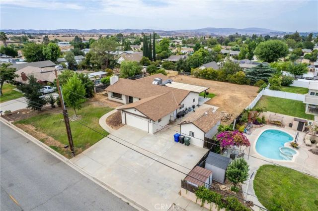 12806 7th, Yucaipa, CA 92399