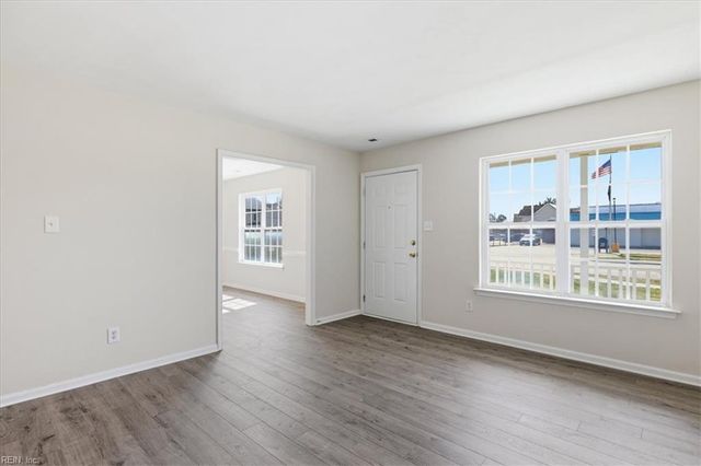 6306 Dunkirk ST, Portsmouth, VA 23703