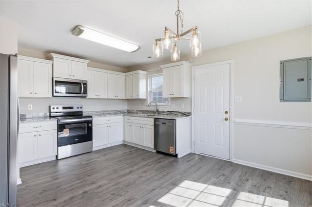 6306 Dunkirk ST, Portsmouth, VA 23703