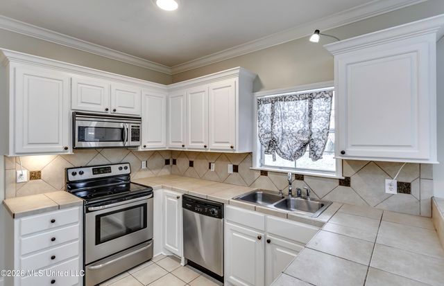 106 Linden Cove, Madison, MS 39110