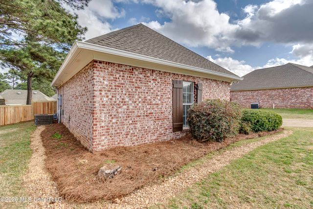 106 Linden Cove, Madison, MS 39110
