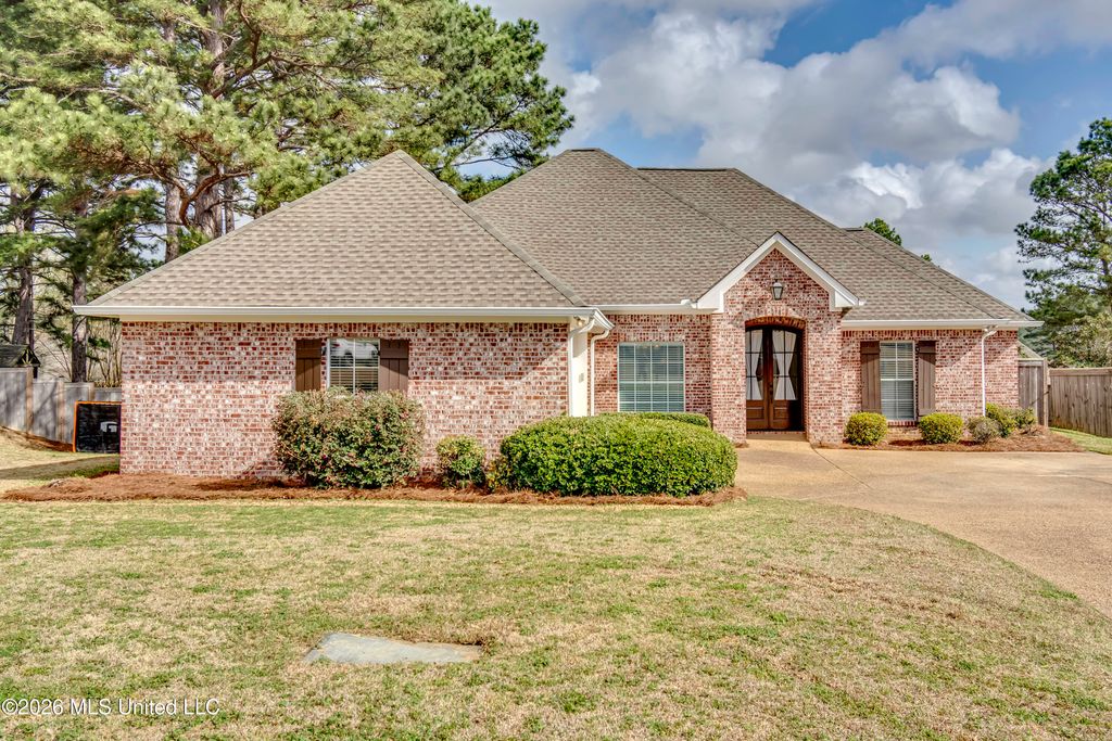 106 Linden Cove, Madison, MS 39110