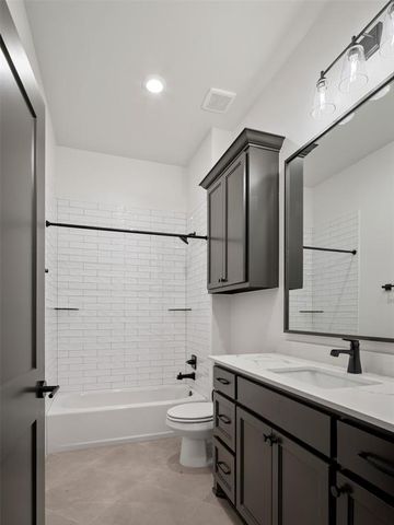 16313 Blackberry Farm Road, Oklahoma City, OK 73013