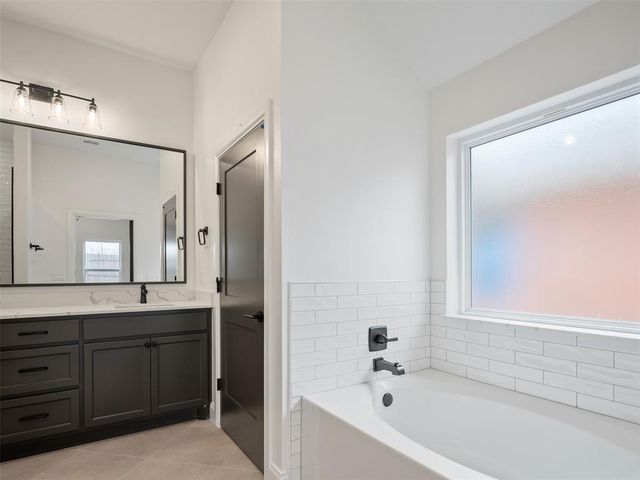 16313 Blackberry Farm Road, Oklahoma City, OK 73013